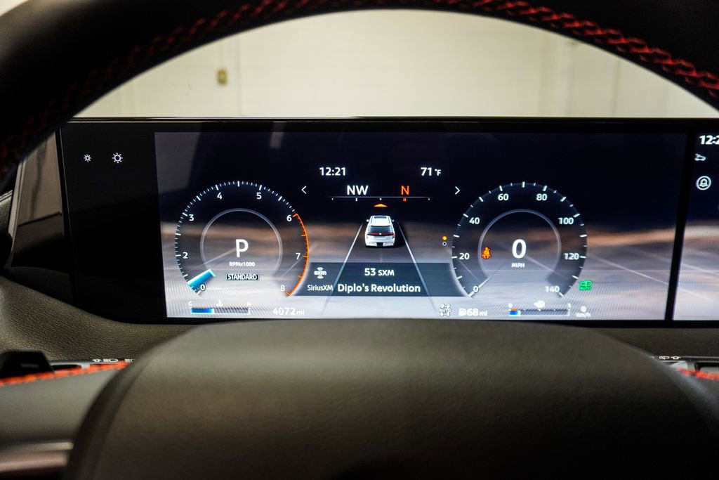 Used 2025 Nissan Armada PRO-4X w/ Pro-4X Premium Package image 32