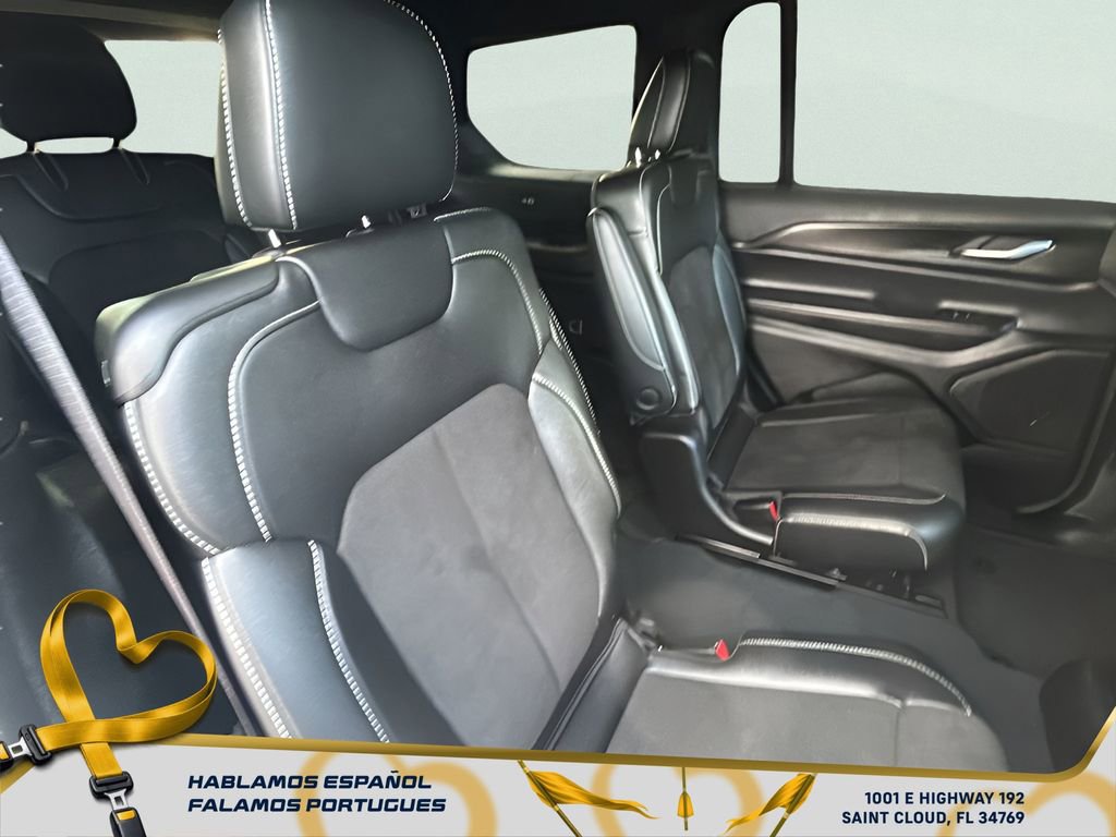 Used 2023 Jeep Grand Cherokee L Laredo image 28