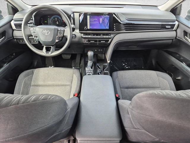 Used 2025 Toyota Camry LE FWD image 18