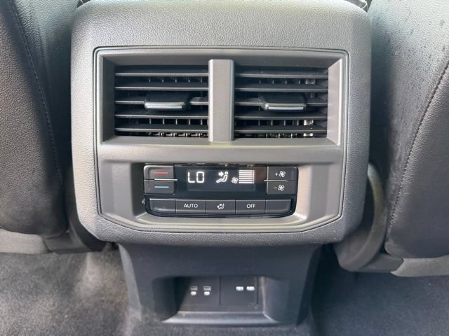 Used 2023 Volkswagen Atlas SEL R-Line AWD/4WD image 14