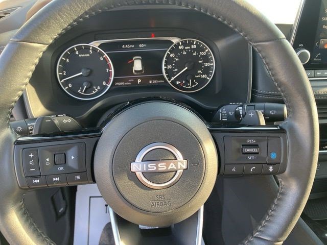 Used 2023 Nissan Rogue SV w/ SV Premium B Package image 16