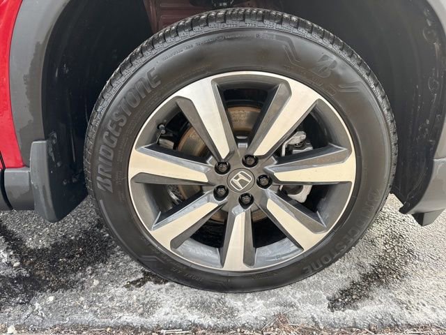 Certified 2025 Honda Pilot Touring image 16