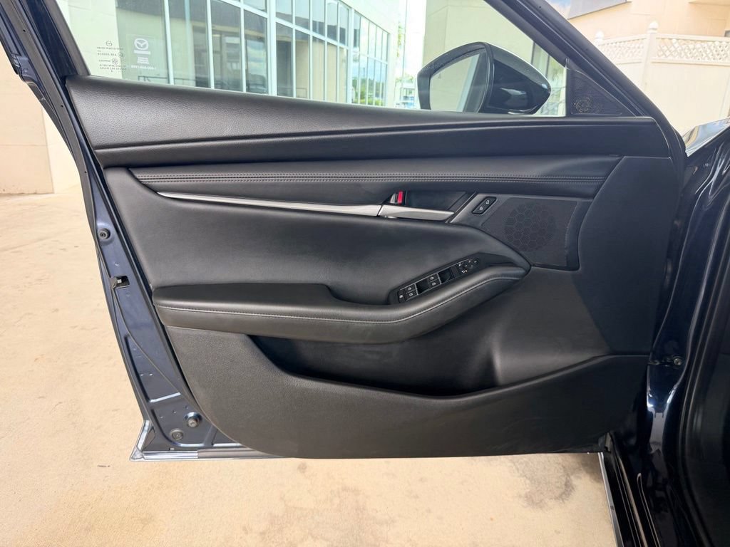 Used 2024 MAZDA MAZDA3 s FWD image 10