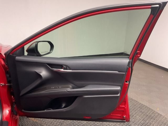 Used 2023 Toyota Camry SE FWD image 22