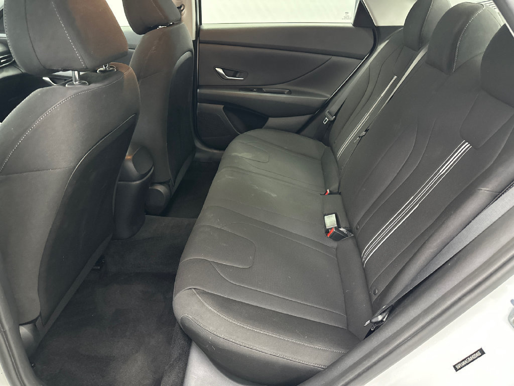 Used 2021 Hyundai Elantra SEL FWD image 17