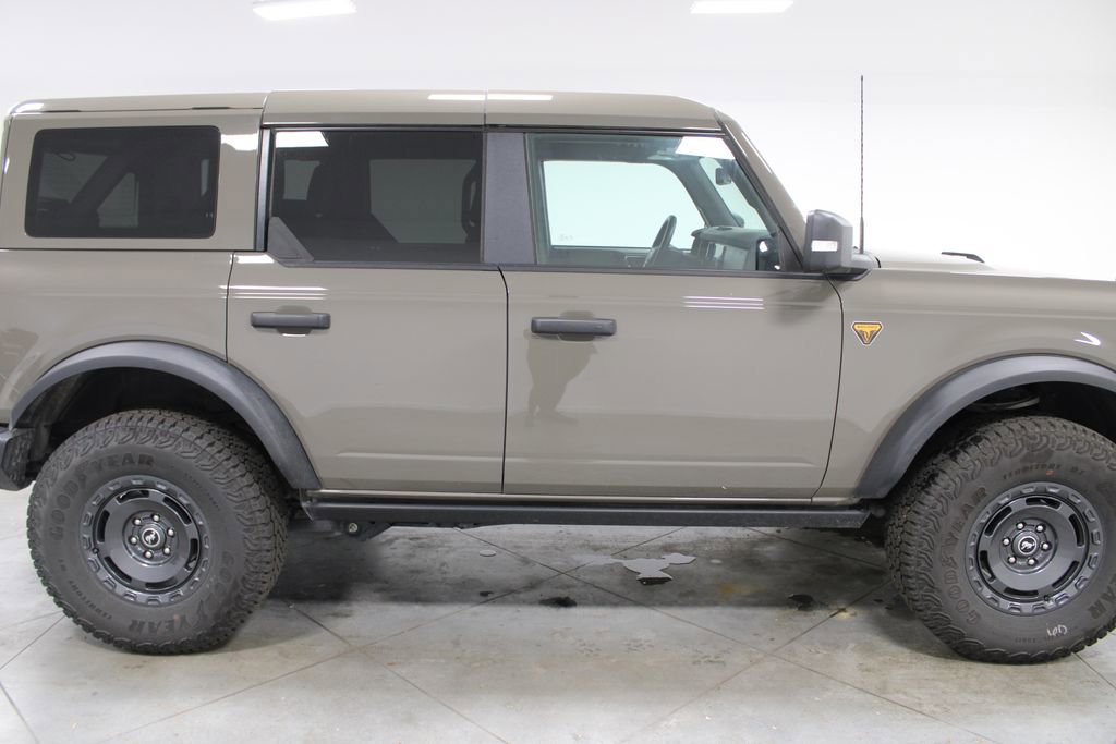 Used 2025 Ford Bronco Badlands AWD/4WD image 11
