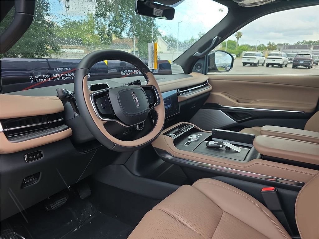 New 2026 Lincoln Navigator Black Label AWD/4WD image 22