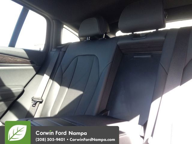 Used 2025 BMW X4 xDrive30i image 26