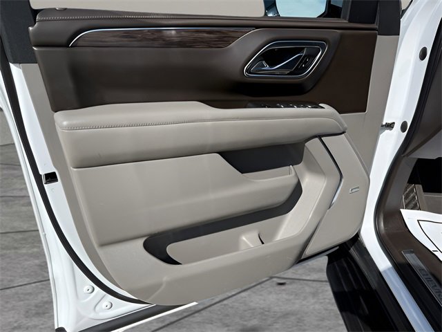 Used 2021 Chevrolet Tahoe LT w/ Luxury Package image 15