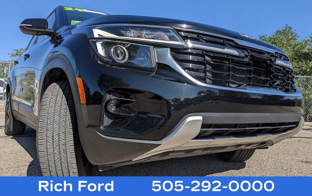 Used 2024 Kia Seltos EX FWD image 24