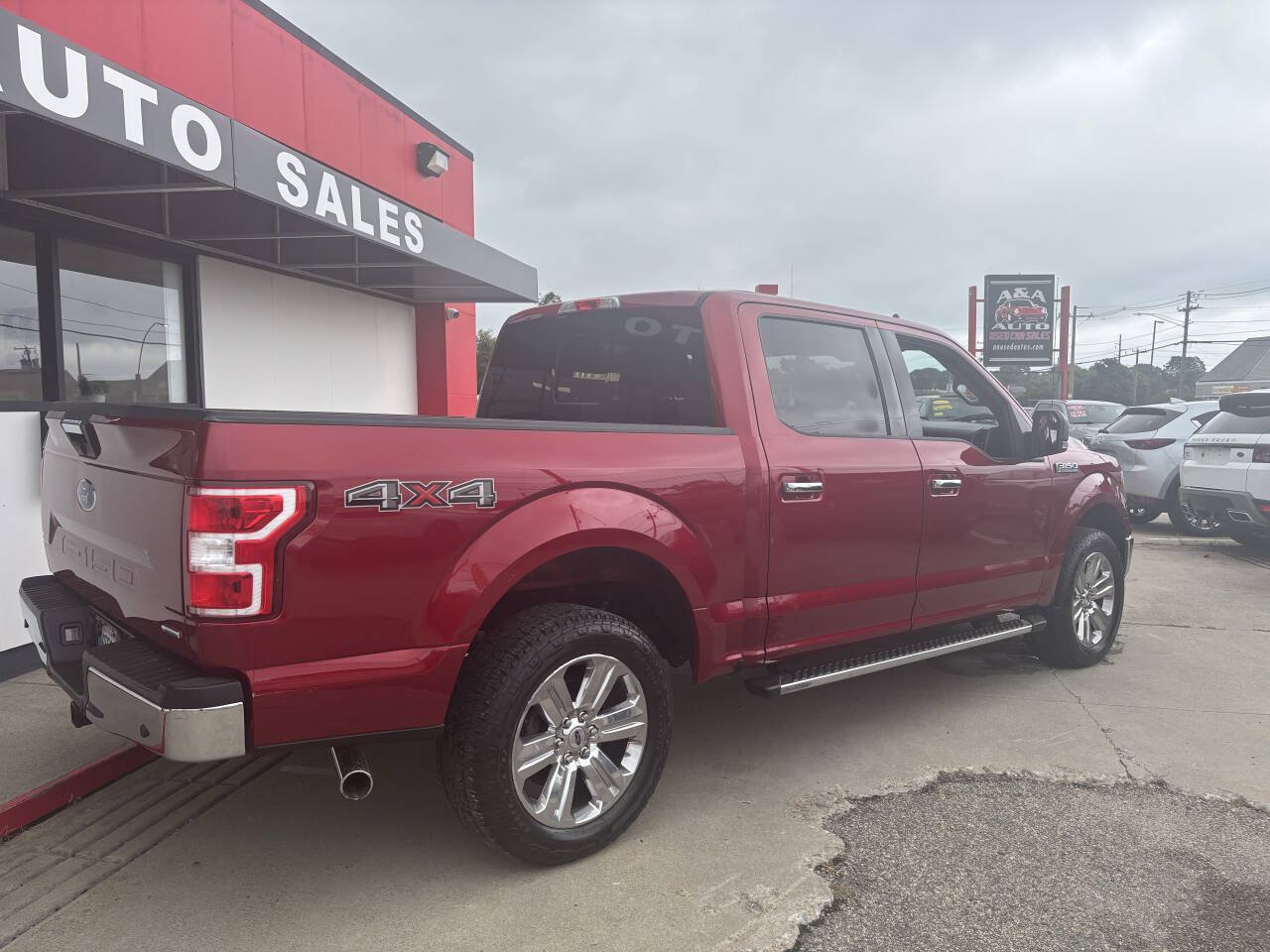 Used 2019 Ford F150 XLT w/ Equipment Group 302A Luxury AWD/4WD image 9
