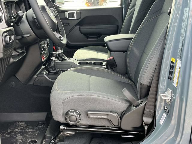 New 2026 Jeep Gladiator Sport AWD/4WD image 10