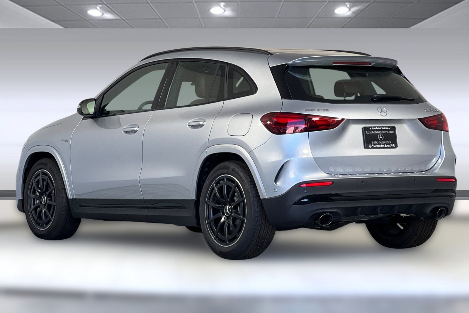 New 2026 Mercedes-Benz GLA 35 AMG 4MATIC image 3