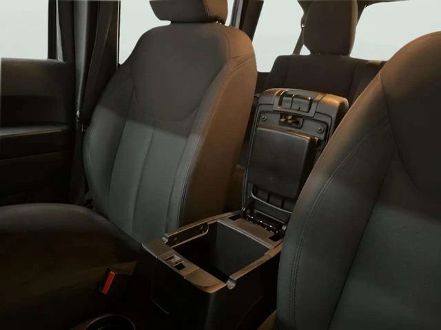 Used 2017 Jeep Wrangler Unlimited Sport w/ Connectivity Group image 32