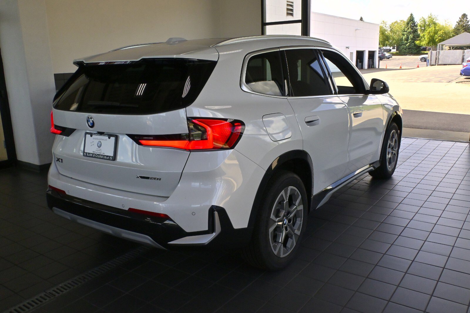 New 2026 BMW X1 xDrive28i w/ Technology Package image 2
