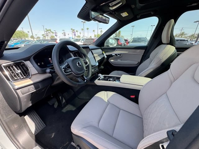 New 2026 Volvo XC90 B6 Plus w/ Protection Package AWD/4WD image 12