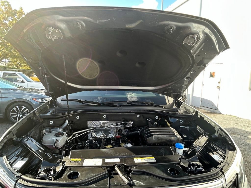 Used 2024 Volkswagen Atlas Cross Sport SE image 28