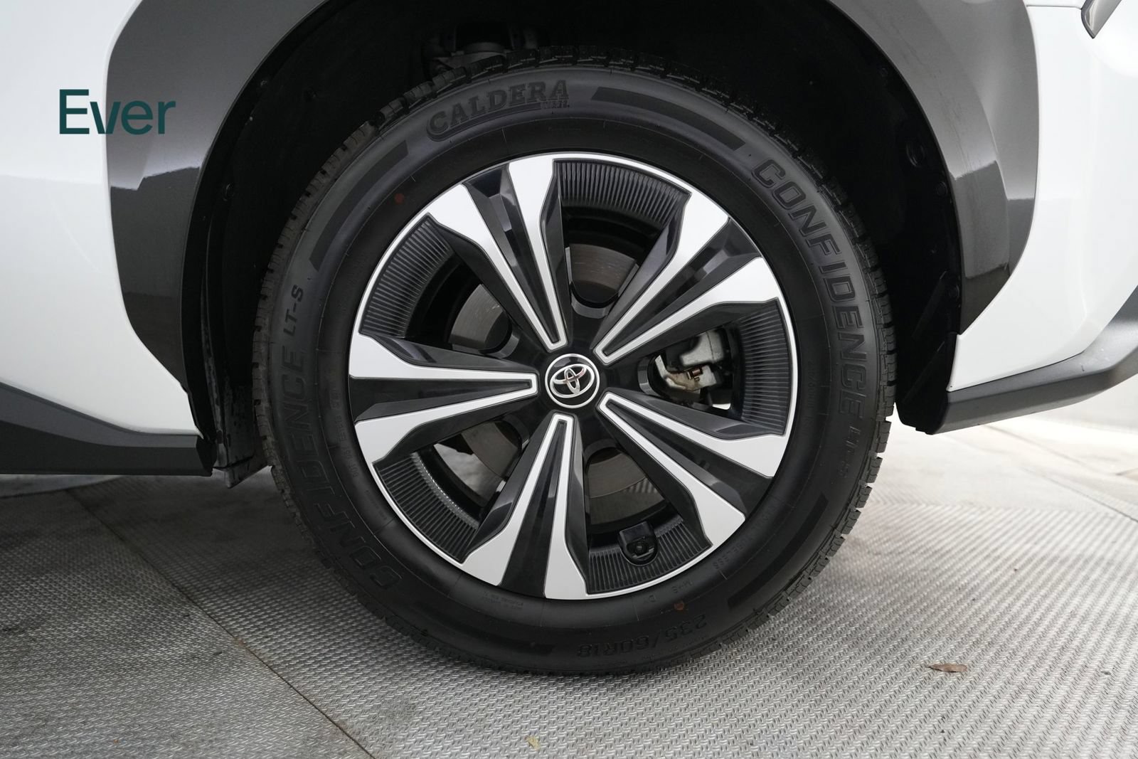 Used 2023 Toyota bZ4X AWD w/ Weather Package image 9