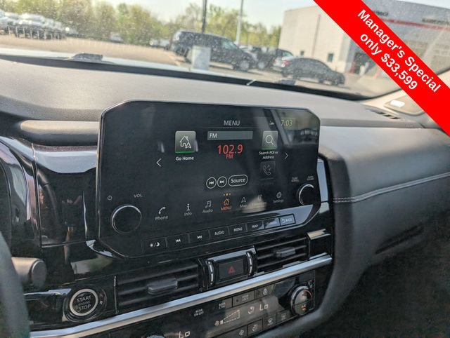 Used 2023 Nissan Pathfinder Platinum w/ Lighting Package (N93) AWD/4WD image 21