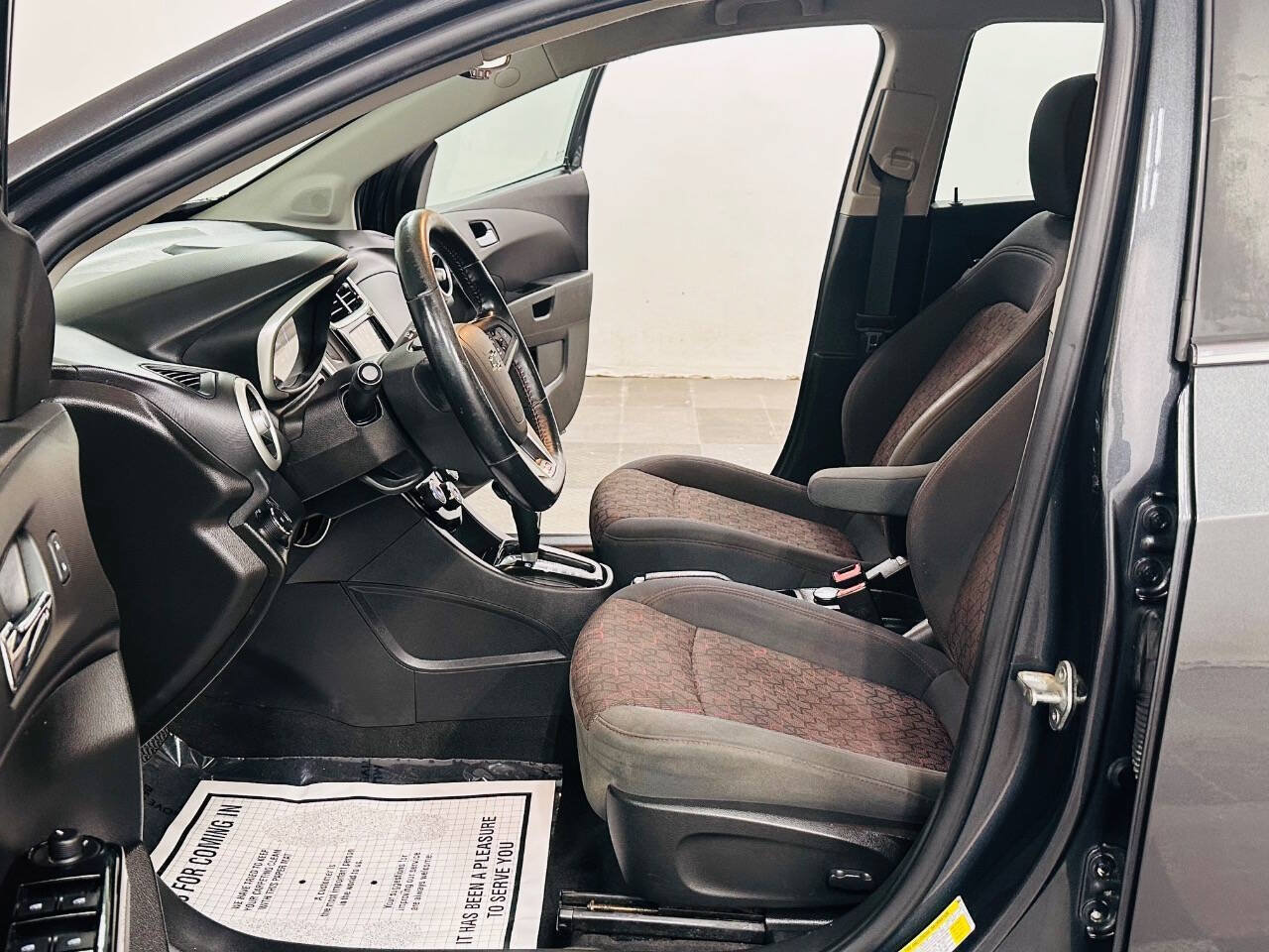 Used 2019 Chevrolet Sonic LT w/ Convenience Package FWD image 10