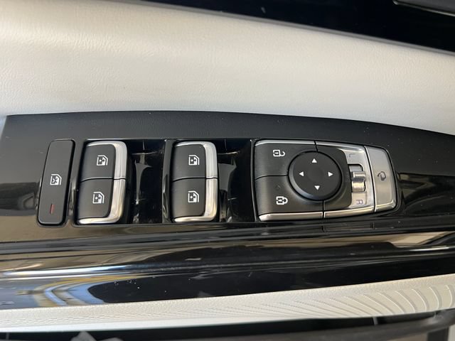 Used 2022 Kia Carnival SX Prestige FWD image 29