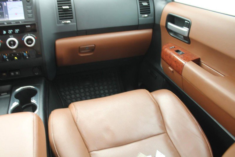 Used 2020 Toyota Sequoia Platinum image 17