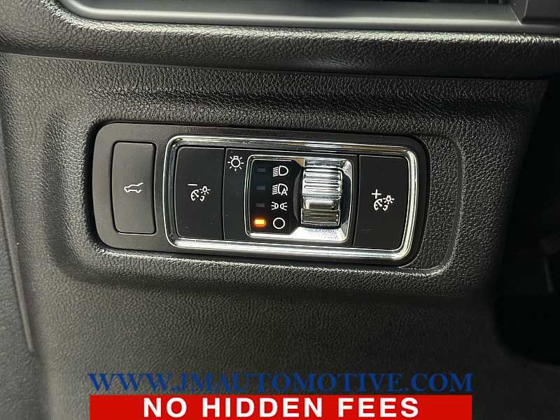 Used 2022 Lincoln Corsair AWD w/ Equipment Group 101A image 31