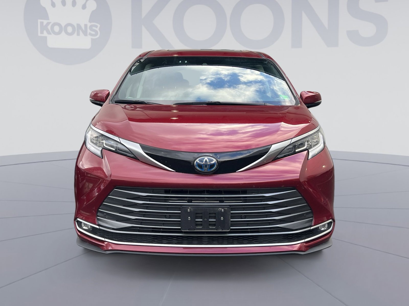 Used 2021 Toyota Sienna Limited image 10