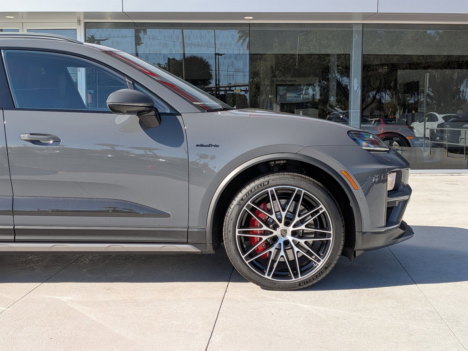 New 2025 Porsche Macan Turbo Electric image 11
