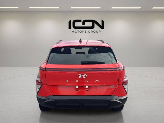 Used 2025 Hyundai Kona SEL AWD/4WD image 3