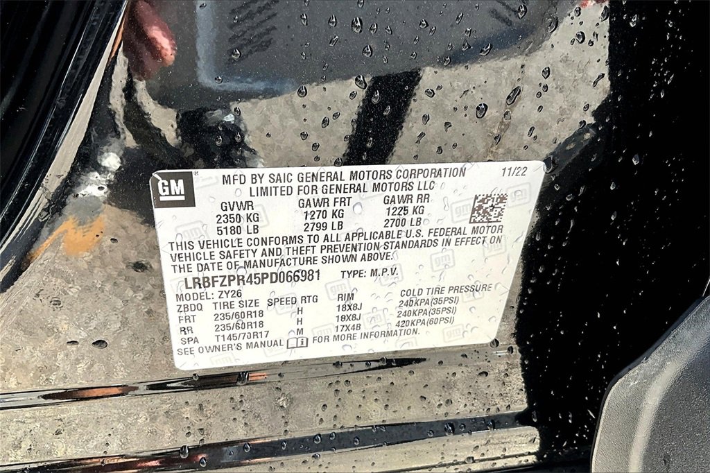 Used 2023 Buick Envision Essence image 35