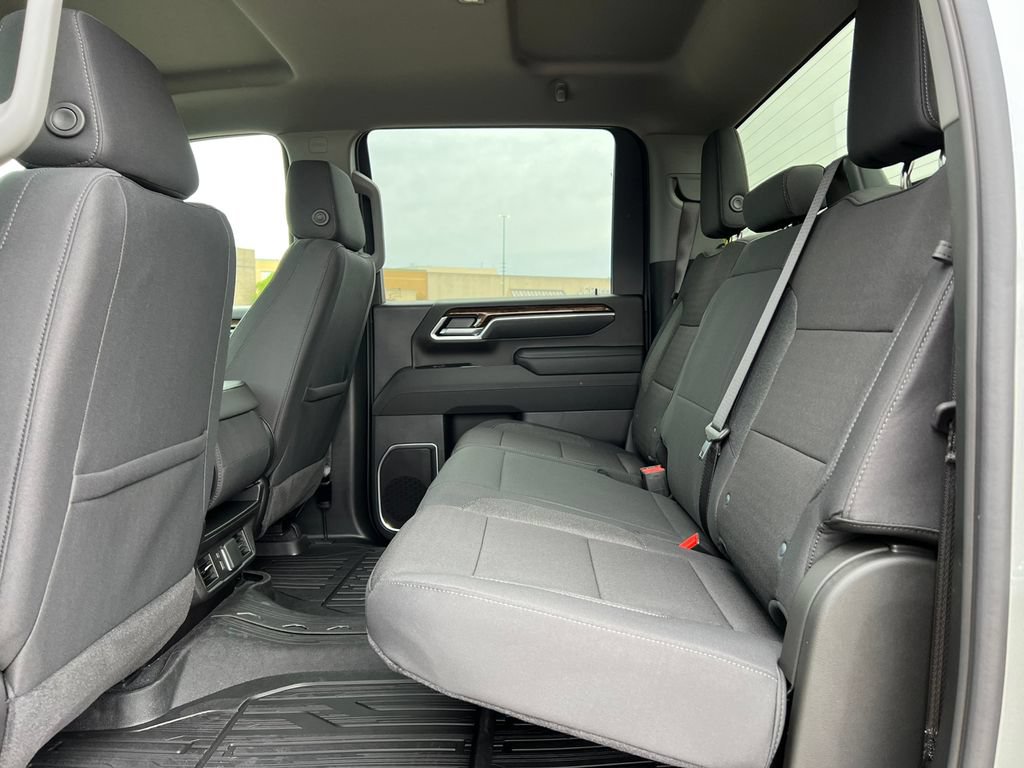 New 2026 GMC Sierra 2500 SLE w/ SLE Value Package; AWD/4WD image 5