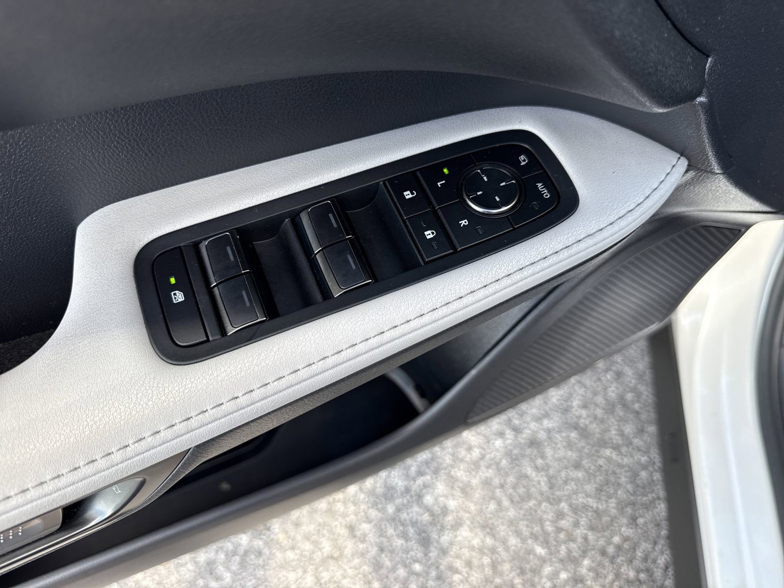 Used 2024 Lexus RX 350 Premium w/ Cold Area Package image 15