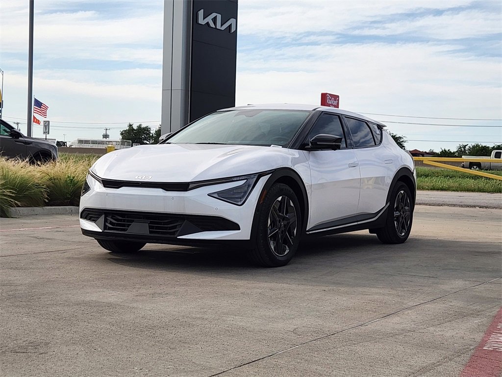 New 2025 Kia EV6 Light w/ Light LR Technology Package video 2