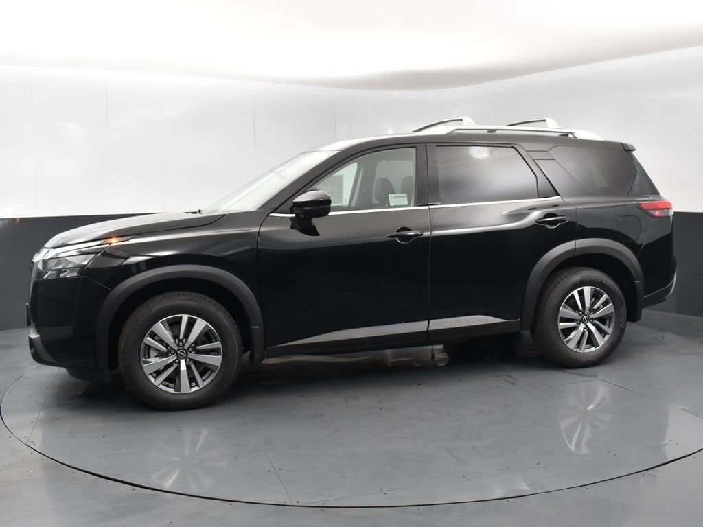 New 2025 Nissan Pathfinder SL image 4