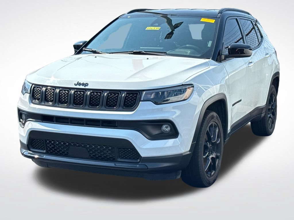 Used 2024 Jeep Compass Latitude w/ Convenience Group AWD/4WD image 6