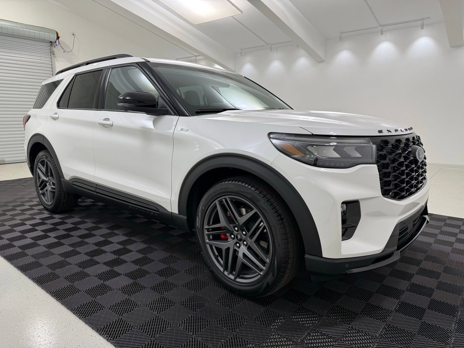 New 2026 Ford Explorer ST-Line RWD image 1