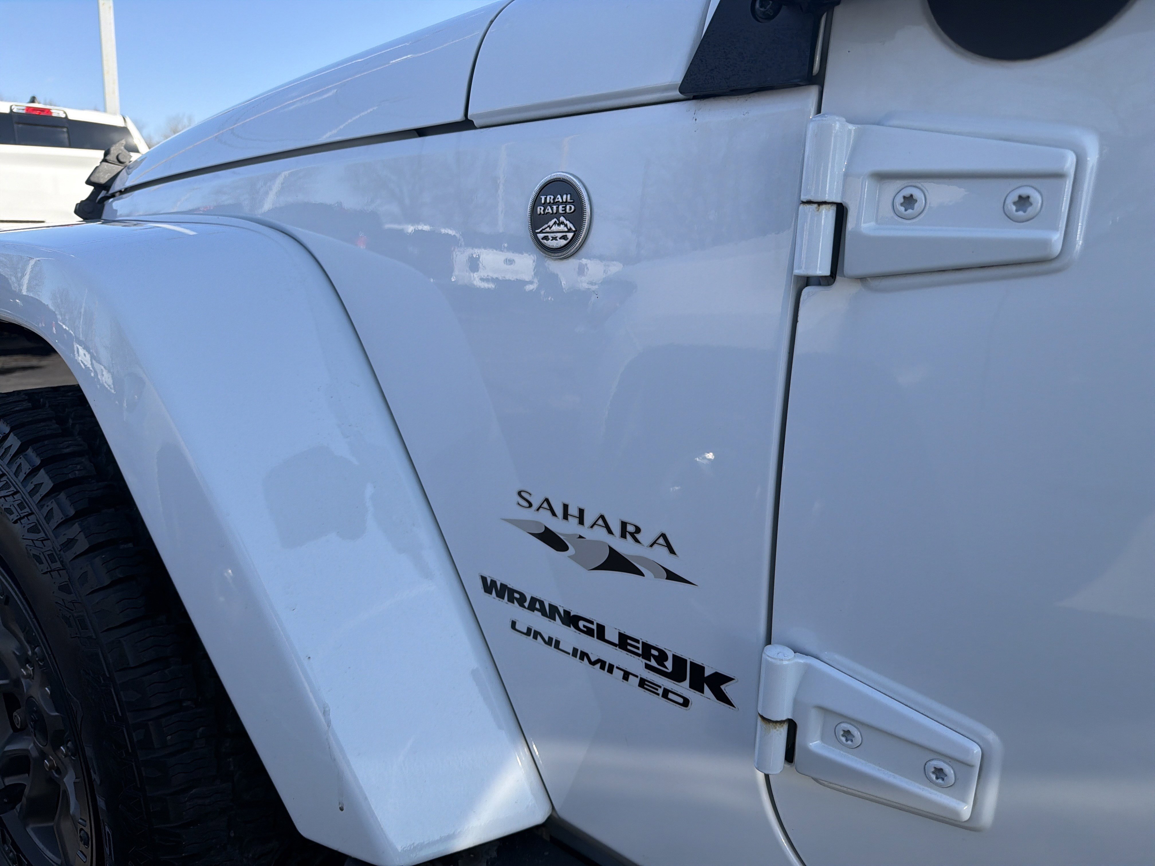 Certified 2018 Jeep Wrangler Unlimited Sahara w/ Connectivity Group image 31