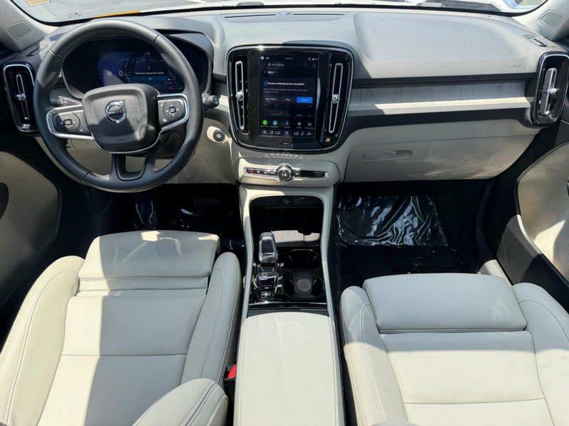 Certified 2026 Volvo XC40 B5 Plus AWD/4WD image 12