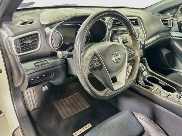 Used 2023 Nissan Maxima SR w/ Sport Mat Group FWD image 12