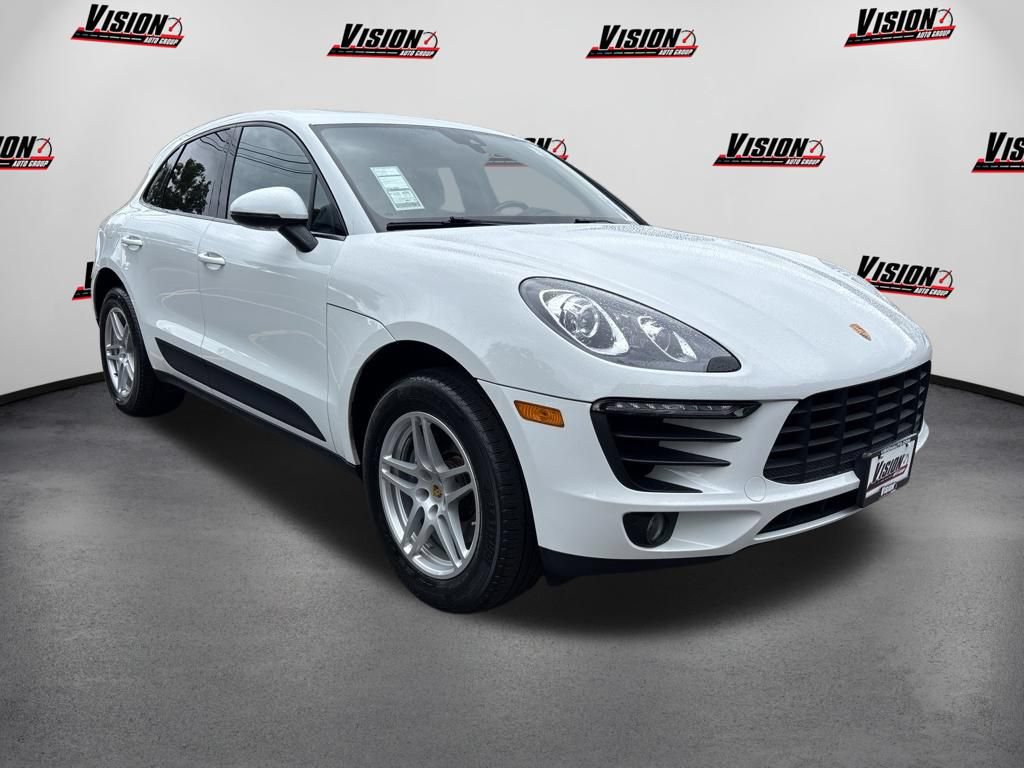 Used 2017 Porsche Macan AWD/4WD image 3
