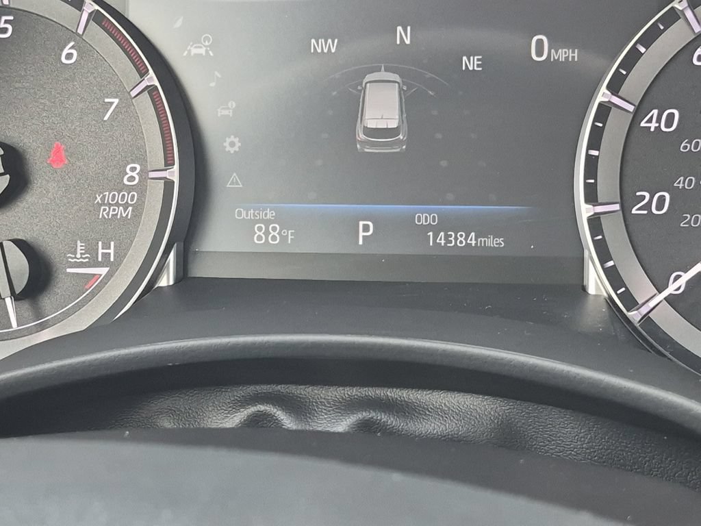 Used 2026 Toyota Highlander XLE AWD/4WD image 31