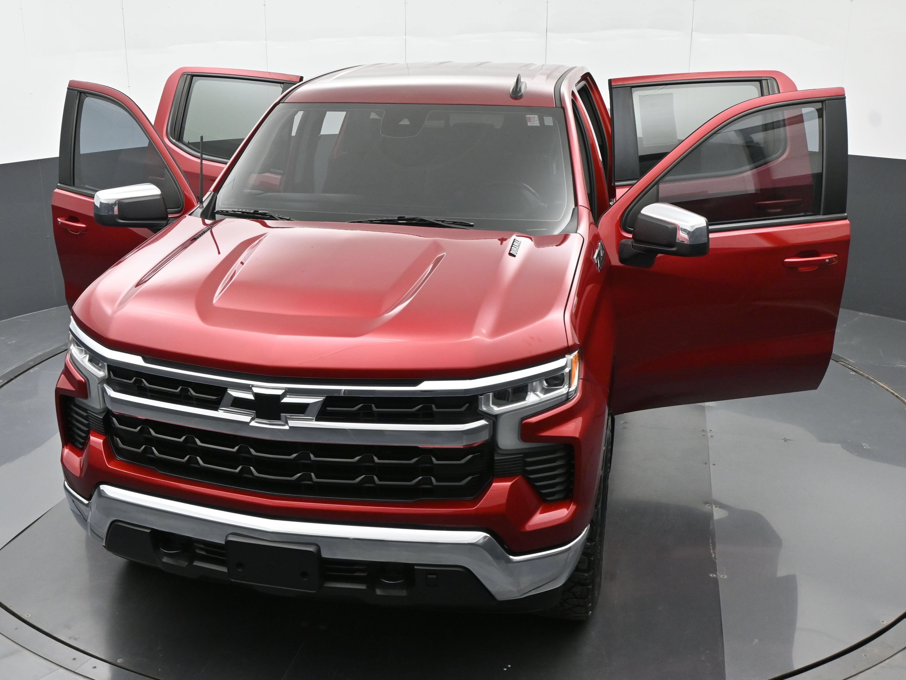 Used 2023 Chevrolet Silverado 1500 LT AWD/4WD image 45