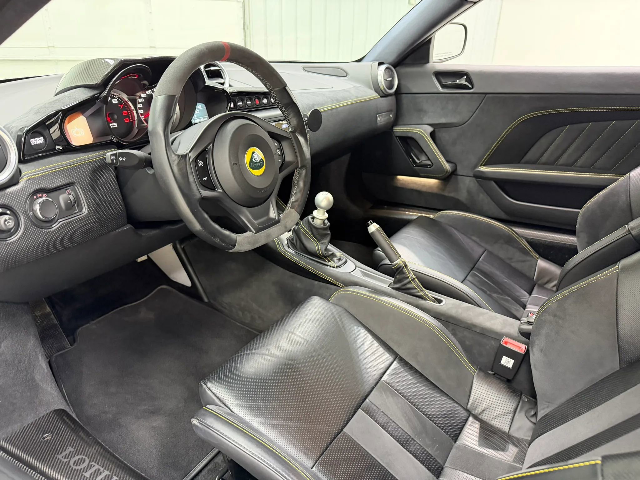 Used 2021 Lotus Evora RWD image 21