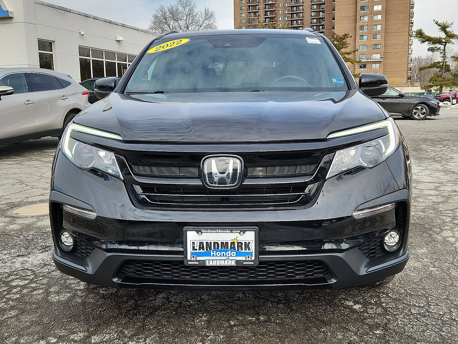 Used 2022 Honda Pilot Sport image 2