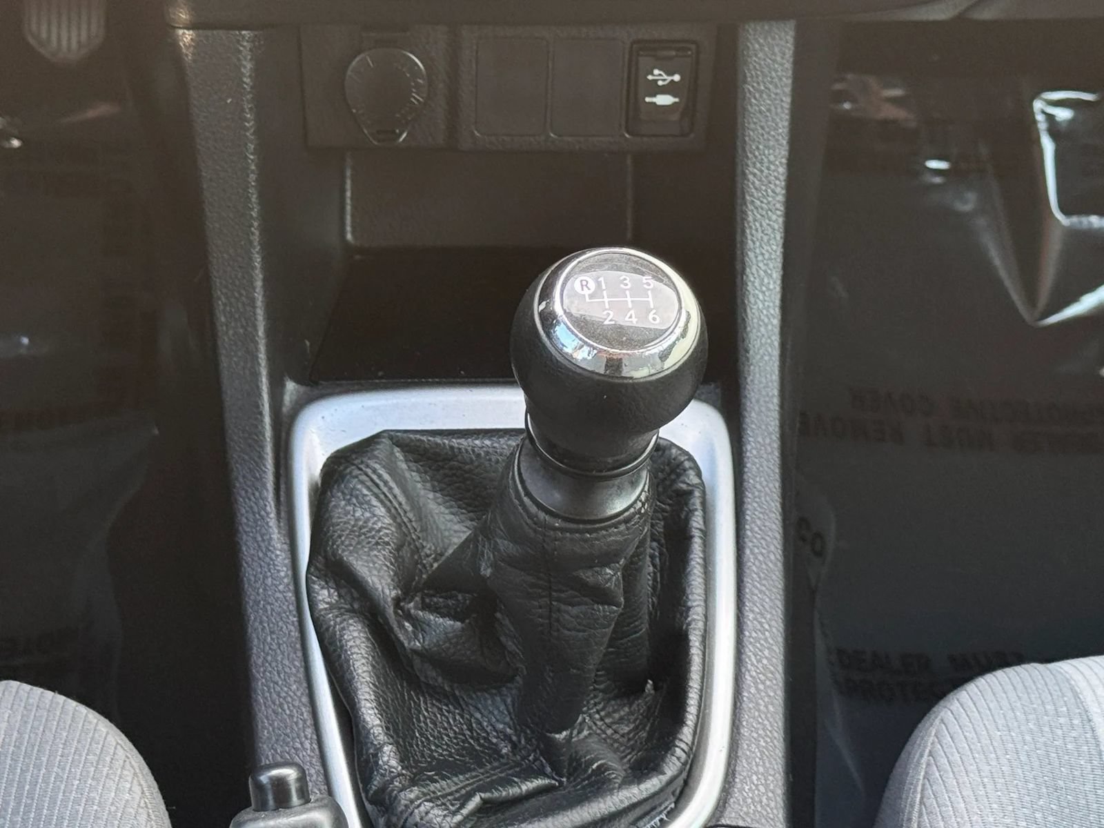 Used 2015 Toyota Corolla L FWD image 4