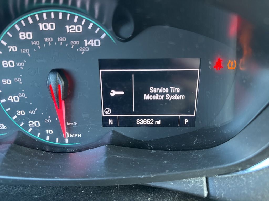 Used 2019 Chevrolet Trax LT w/ LT Convenience Package image 8