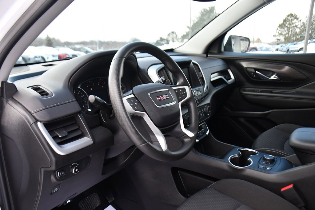 Used 2022 GMC Terrain SLE w/ Driver Convenience Package image 11