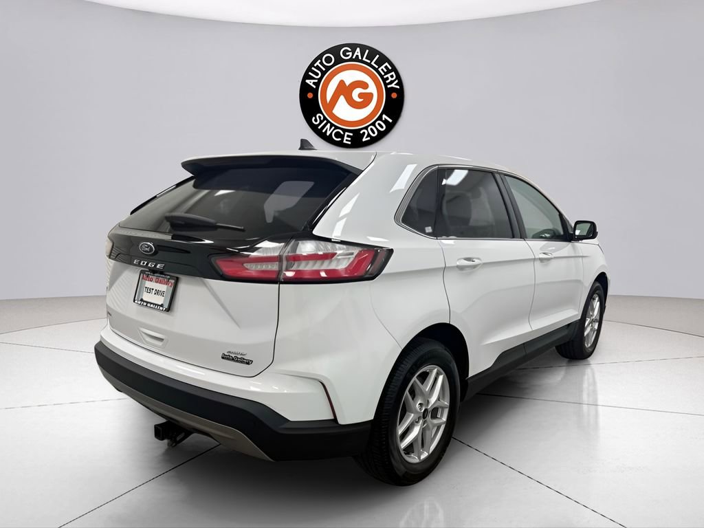 Used 2023 Ford Edge SEL image 7
