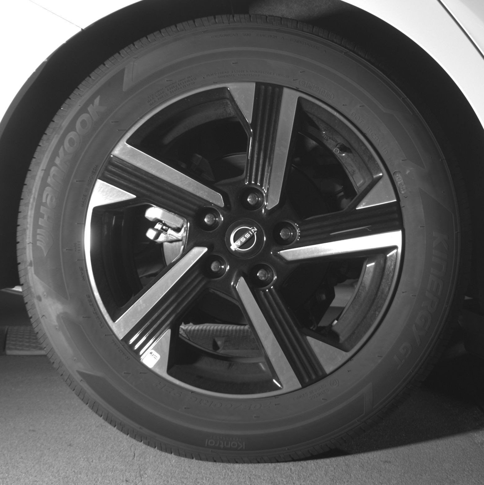 Used 2025 Nissan Sentra SV FWD image 15